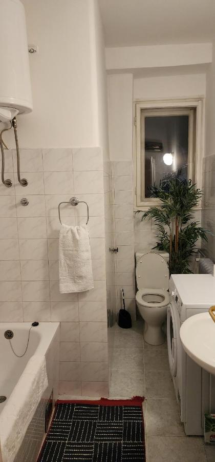 Red Clay Hilandarska Apartamento Belgrado Exterior foto
